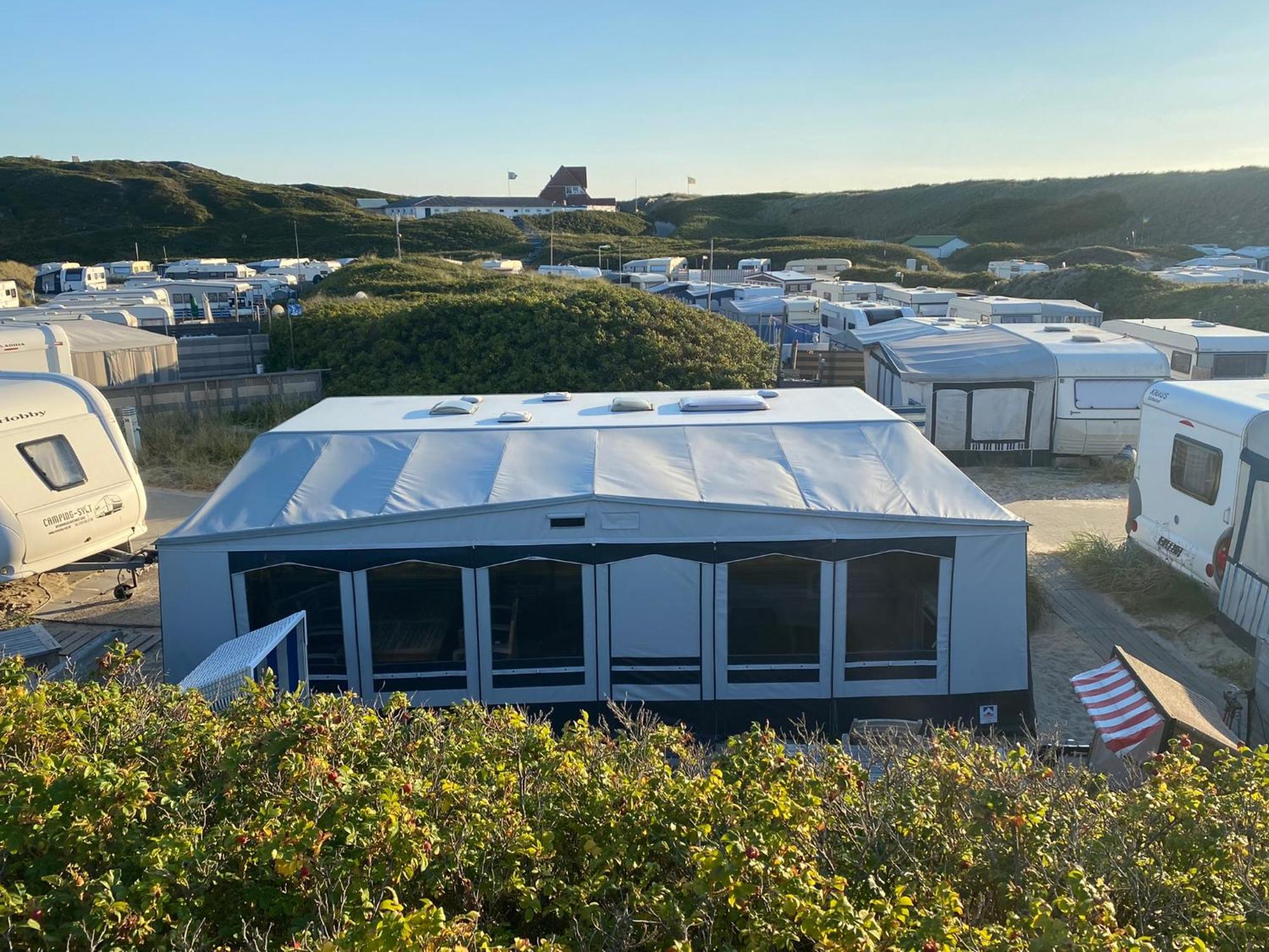 Wohnwagenvermietung Hoernum / Sylt Buitenkant foto